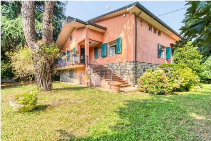 casa indipendente in vendita a Palazzolo sull'Oglio