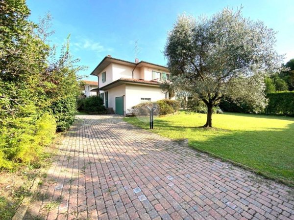 casa indipendente in vendita a Palazzolo sull'Oglio