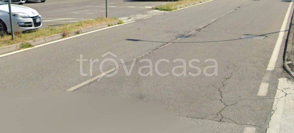 negozio in vendita a Palazzolo sull'Oglio