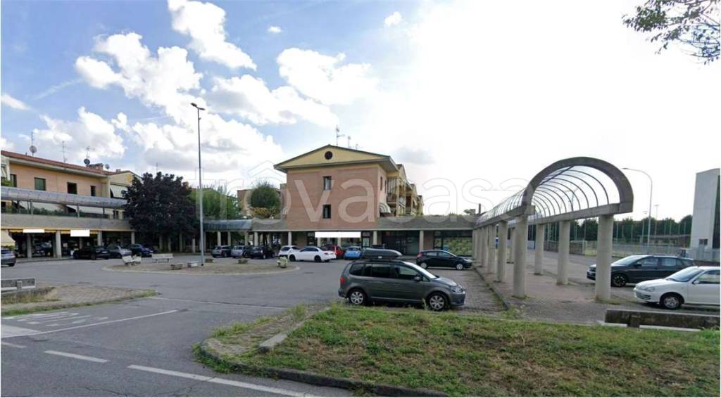 negozio in vendita a Palazzolo sull'Oglio