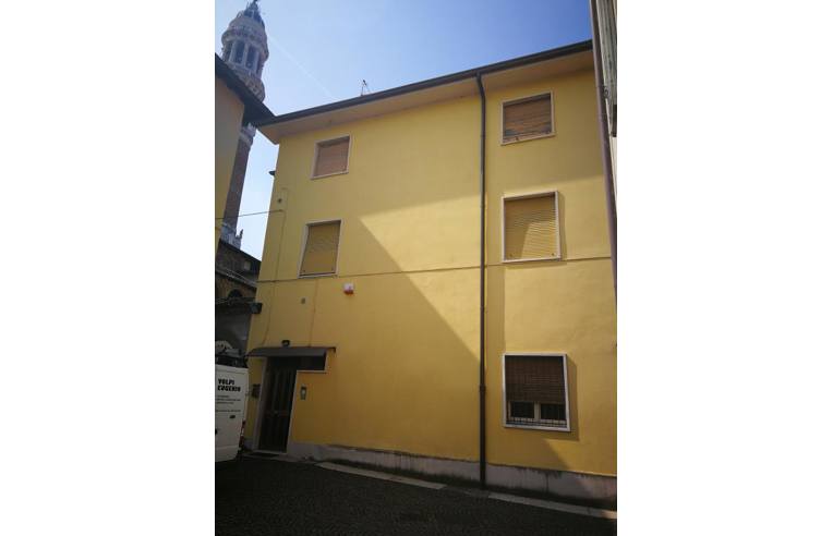 casa indipendente in vendita a Palazzolo sull'Oglio