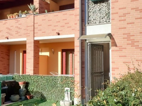 casa indipendente in vendita a Palazzolo sull'Oglio