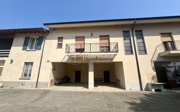 casa indipendente in vendita a Palazzolo sull'Oglio