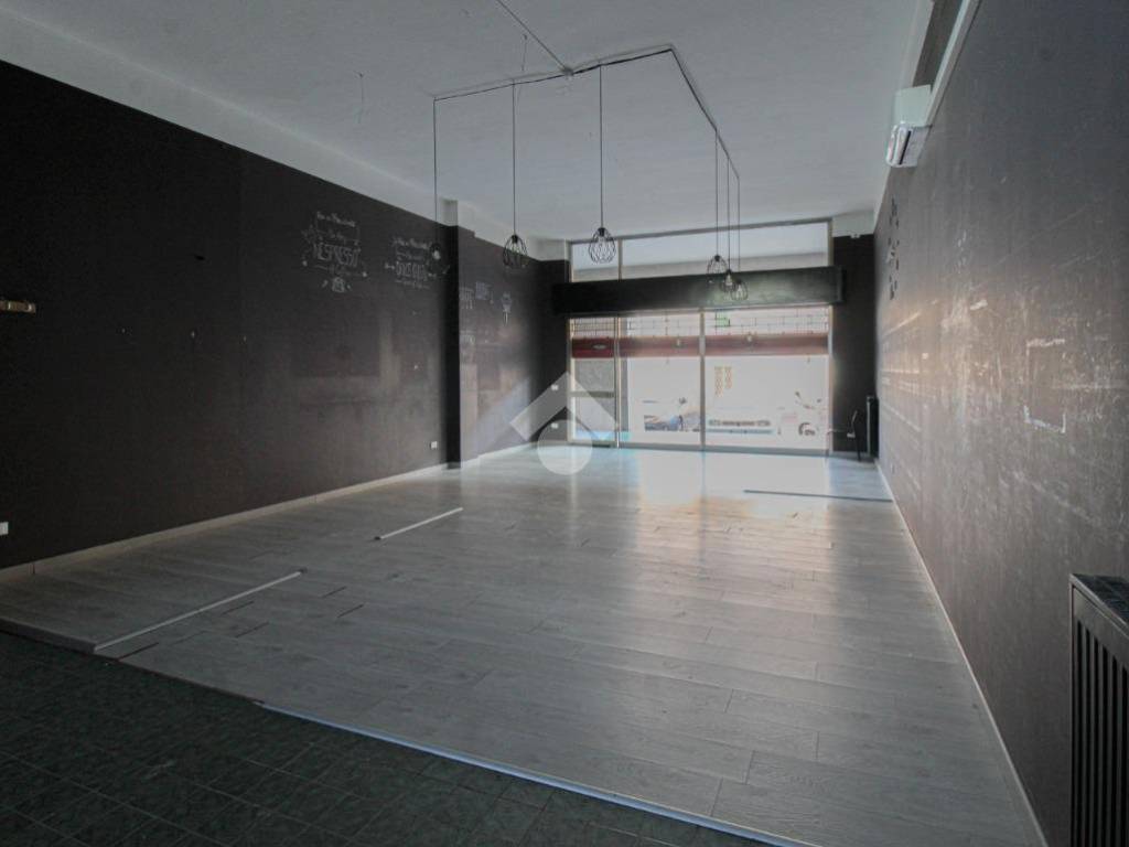 negozio in vendita a Palazzolo sull'Oglio