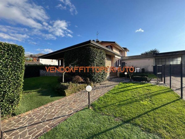 casa indipendente in vendita a Palazzolo sull'Oglio