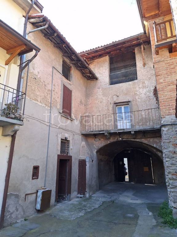 casa indipendente in vendita a Palazzolo sull'Oglio