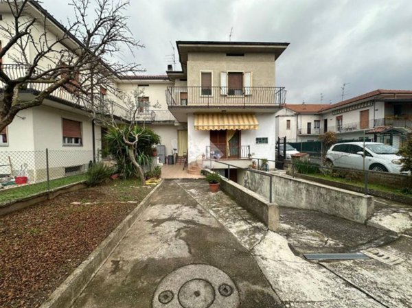 casa indipendente in vendita a Palazzolo sull'Oglio