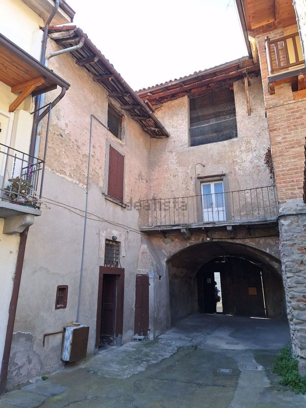 casa indipendente in vendita a Palazzolo sull'Oglio
