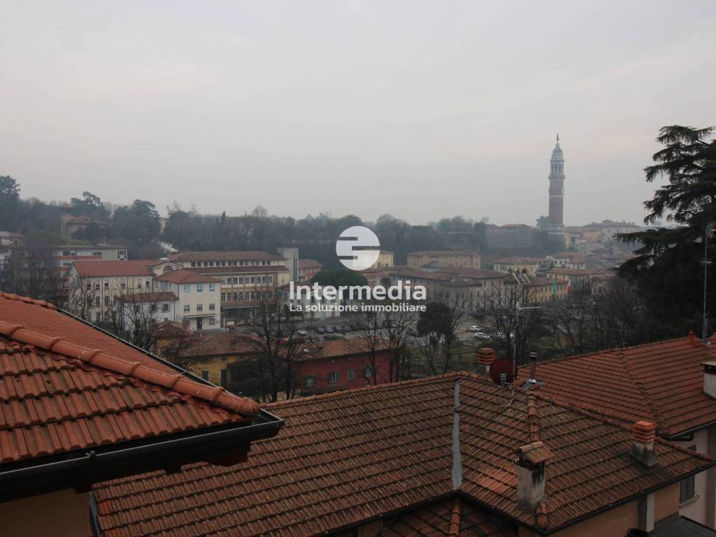 ufficio in vendita a Palazzolo sull'Oglio