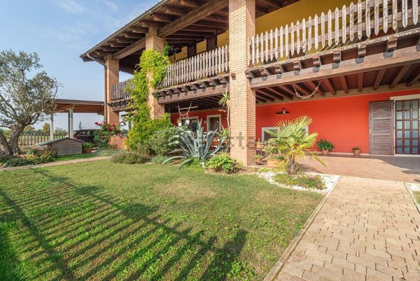 esavano in vendita a Palazzolo sull'Oglio