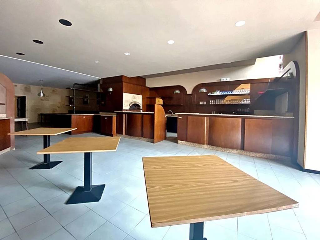 negozio in vendita a Palazzolo sull'Oglio