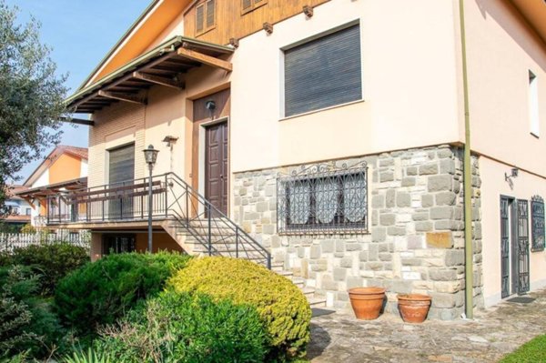 casa indipendente in vendita a Palazzolo sull'Oglio