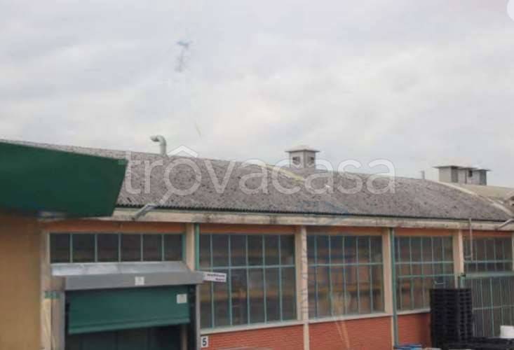 capannone in vendita a Palazzolo sull'Oglio