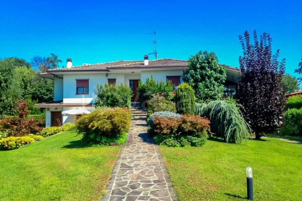 casa indipendente in vendita a Palazzolo sull'Oglio