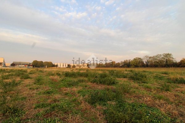terreno edificabile in vendita a Palazzolo sull'Oglio