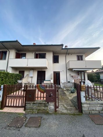 casa indipendente in vendita a Palazzolo sull'Oglio