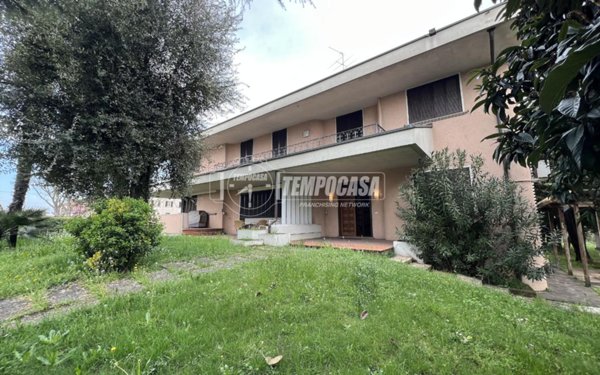 casa indipendente in vendita a Palazzolo sull'Oglio