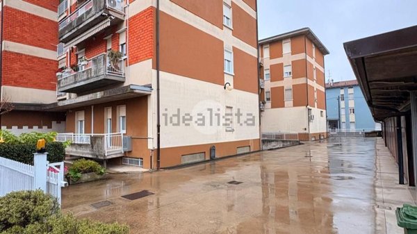 locale di sgombero in vendita a Palazzolo sull'Oglio