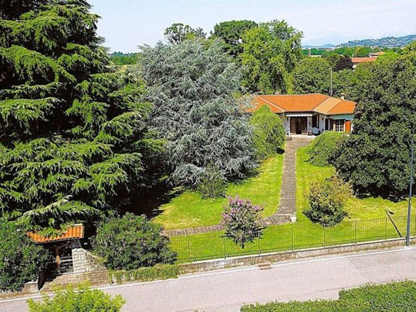 casa indipendente in vendita a Palazzolo sull'Oglio