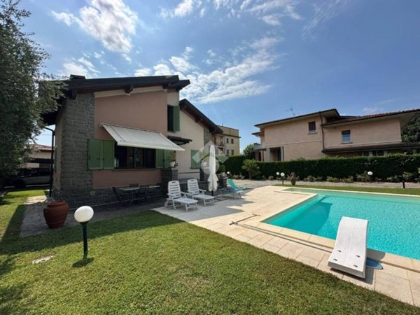 casa indipendente in vendita a Palazzolo sull'Oglio