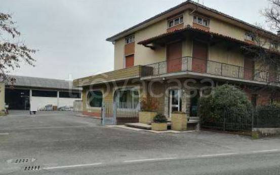 locale commerciale in vendita a Palazzolo sull'Oglio
