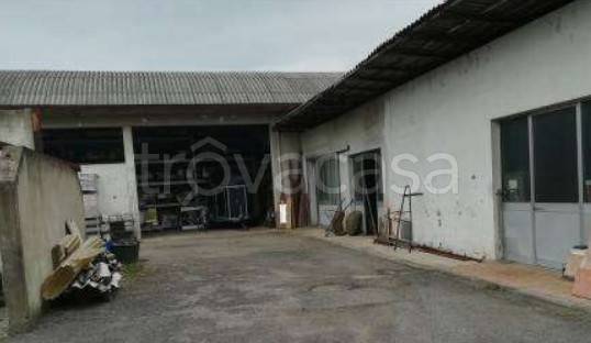 locale commerciale in vendita a Palazzolo sull'Oglio