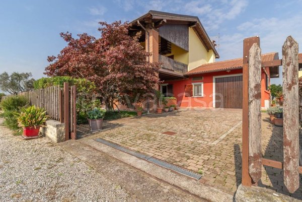 casa indipendente in vendita a Palazzolo sull'Oglio