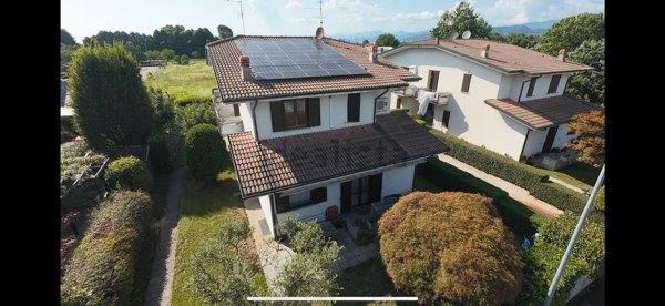 casa indipendente in vendita a Palazzolo sull'Oglio