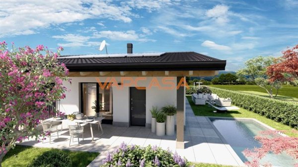 casa indipendente in vendita a Palazzolo sull'Oglio