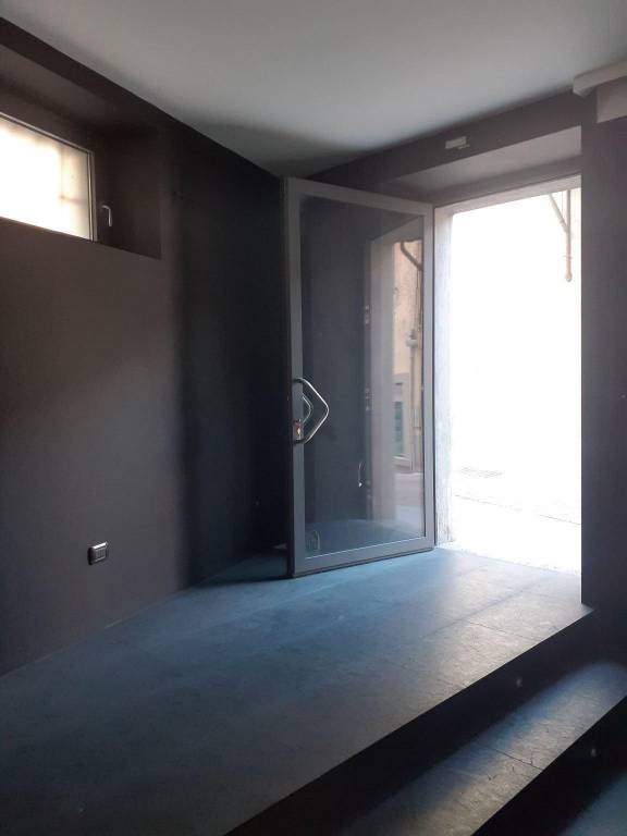 negozio in vendita a Palazzolo sull'Oglio