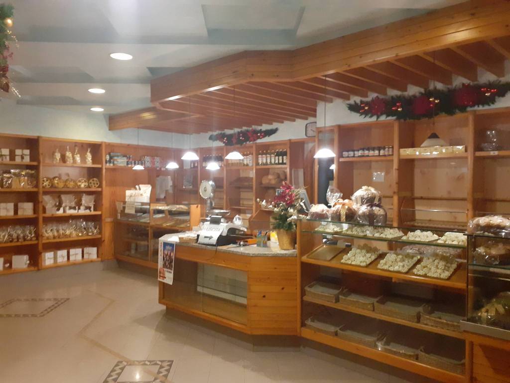 negozio in vendita a Palazzolo sull'Oglio