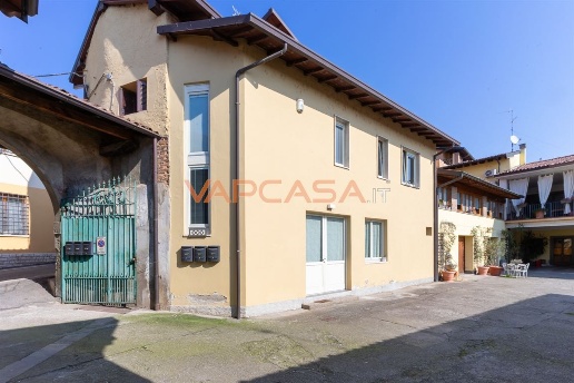 casa indipendente in vendita a Palazzolo sull'Oglio