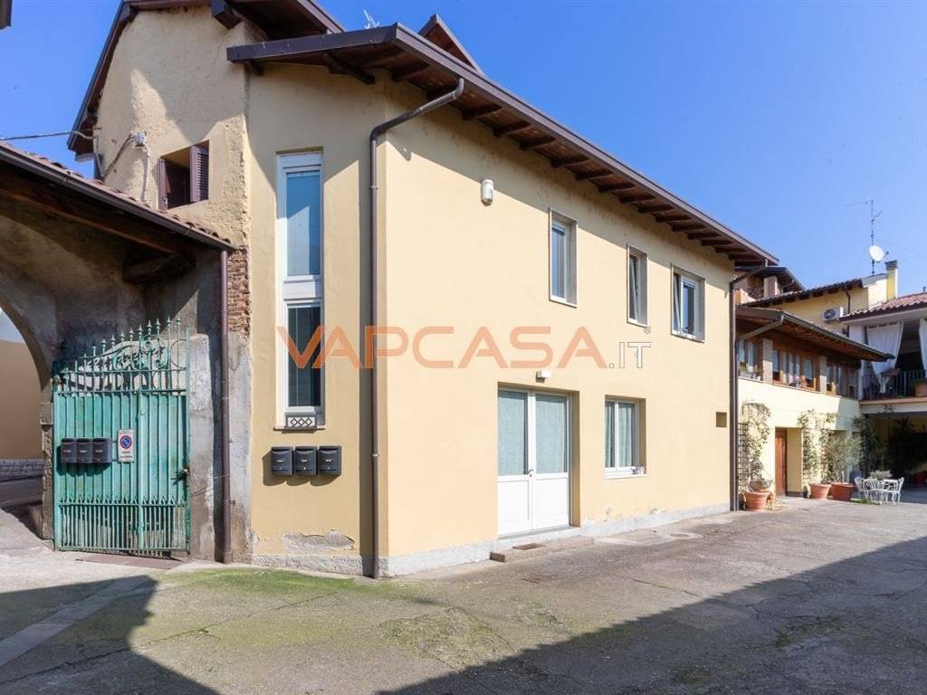 casa indipendente in vendita a Palazzolo sull'Oglio