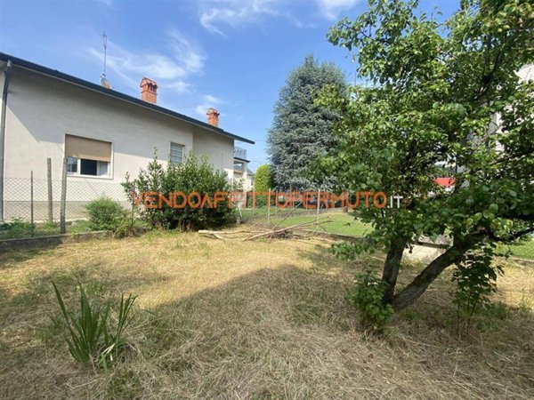 casa indipendente in vendita a Palazzolo sull'Oglio