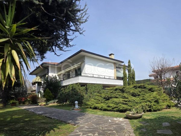 casa indipendente in vendita a Palazzolo sull'Oglio