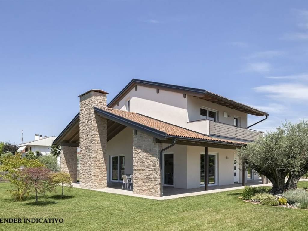 casa indipendente in vendita a Palazzolo sull'Oglio