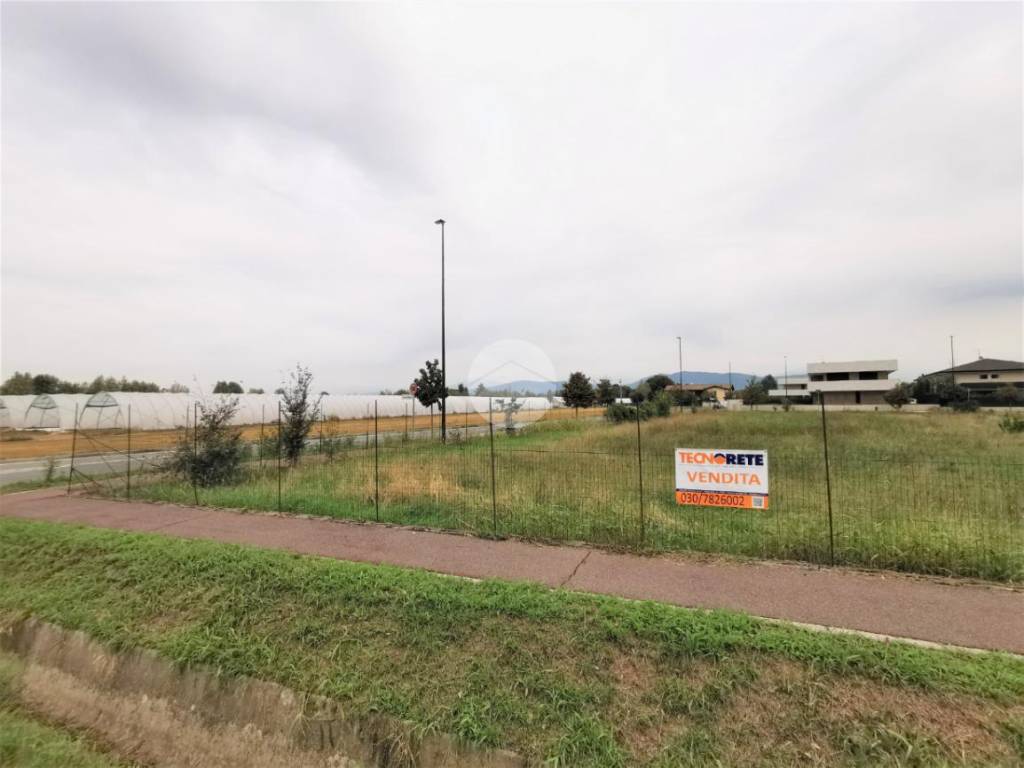 terreno edificabile in vendita a Palazzolo sull'Oglio