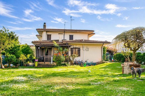 casa indipendente in vendita a Palazzolo sull'Oglio in zona San Pancrazio