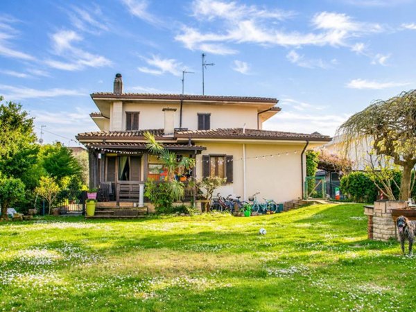 casa indipendente in vendita a Palazzolo sull'Oglio in zona San Pancrazio