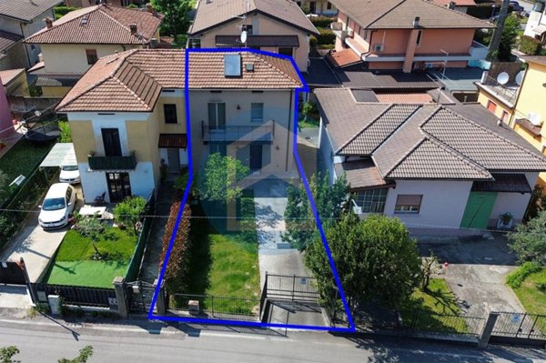 casa indipendente in vendita a Palazzolo sull'Oglio in zona San Pancrazio