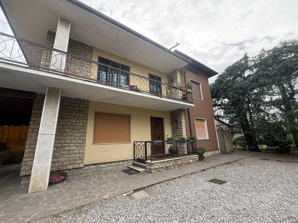 casa indipendente in vendita a Palazzolo sull'Oglio