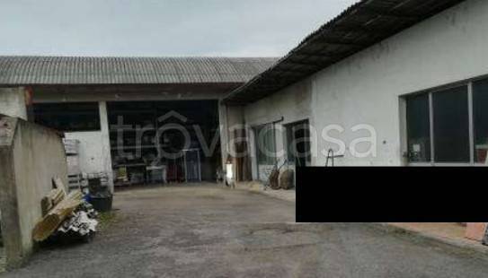 locale commerciale in vendita a Palazzolo sull'Oglio