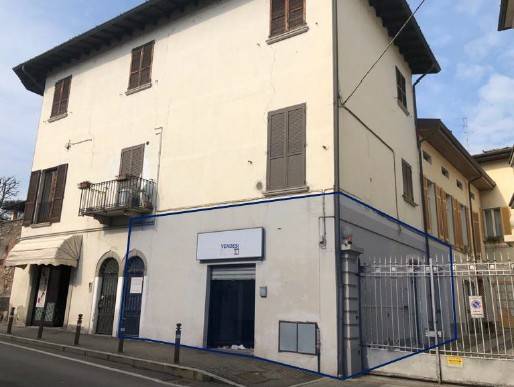 negozio in vendita a Palazzolo sull'Oglio
