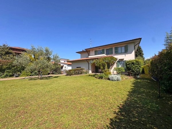 casa indipendente in vendita a Palazzolo sull'Oglio