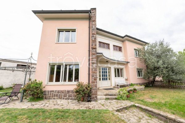 casa indipendente in vendita a Palazzolo sull'Oglio in zona San Pancrazio