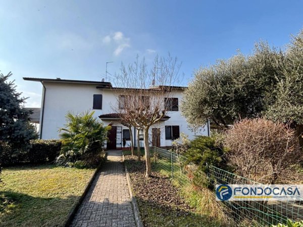 casa indipendente in vendita a Palazzolo sull'Oglio
