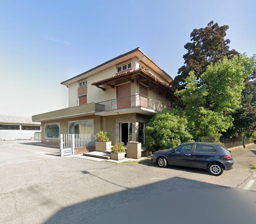 negozio in vendita a Palazzolo sull'Oglio in zona San Pancrazio