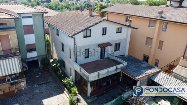 casa indipendente in vendita a Palazzolo sull'Oglio