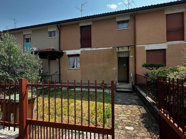 casa indipendente in vendita a Palazzolo sull'Oglio
