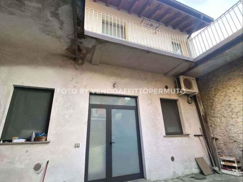 negozio in vendita a Palazzolo sull'Oglio